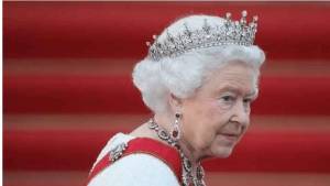 Βασίλισσα Ελισάβετ: Ανησυχία για την υγεία της - Ακύρωσε επίσκεψη στη Βόρεια Ιρλανδία