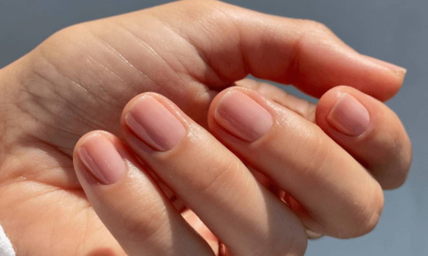 Manicure αποχρώσεις for busy girls που δεν θα σας προδώσουν