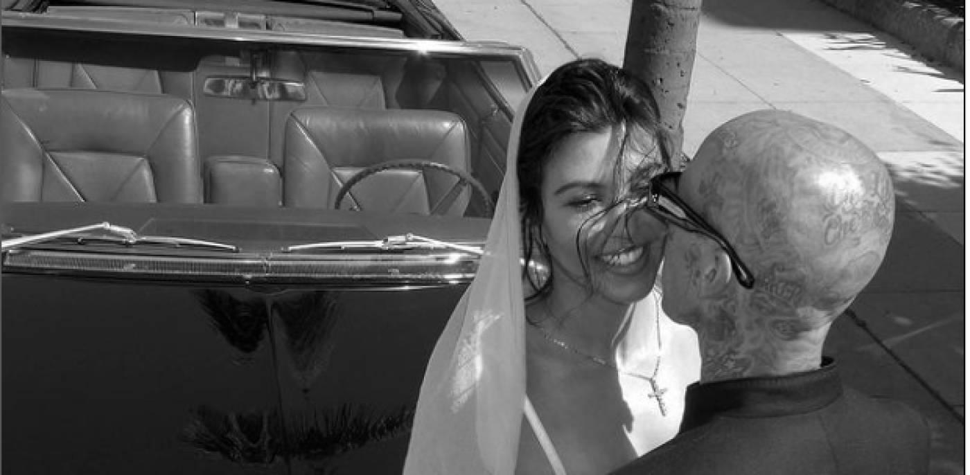 Οι Κόρτνεϊ Καρντάσιαν και Τράβις Μπάρκερ παντρεύτηκαν στην Ιταλία - Δείτε βίντεο και φωτογραφίες