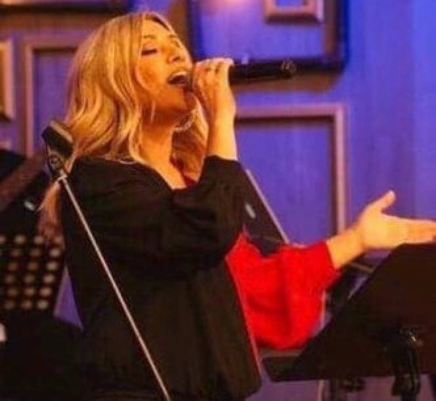 Η Αθηνά Βελισσάρη καλεσμένη σε τραγουδιστική εκπομπή από την ΕΡΤ1