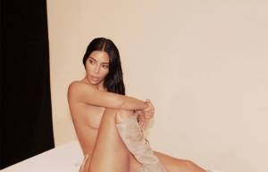Kim Kardashian: Ξανά γυμνή στο Instagram - Δείτε τις πόζες της